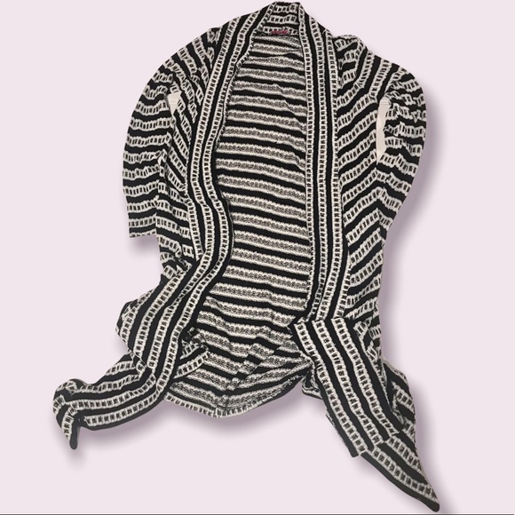 🌟SALE 2/$10.00‼️ Pretty young thing Women’s White/Black/Gray Cardigan size M - Picture 6 of 9